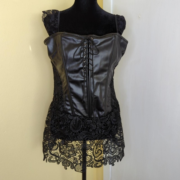 Lace and faux leather corset top - Picture 1 of 4
